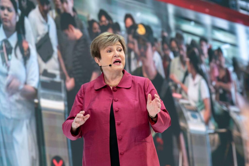 ΔΝΤ: Το ενεργειακό σοκ θα οδηγήσει σε μείωση της ζήτησης – Ο Μάρτιος ήταν δύσκολος, ο Απρίλιος ακόμη δυσκολότερος