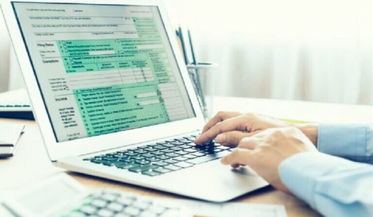 «Σαφάρι» ψηφιακών ελέγχων από την ΑΑΔΕ για την πάταξη της φοροδιαφυγής – Στόχος το «μαύρο» χρήμα