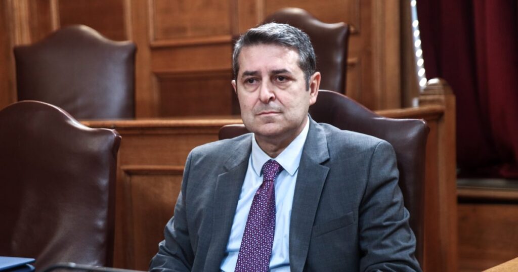 Γιώργος Μυλωνάκης: Για αρκετά ακόμη 24ωρα διασωληνωμένος, υπό καταστολή, μετά τη ρήξη ανευρύσματος εγκεφάλου